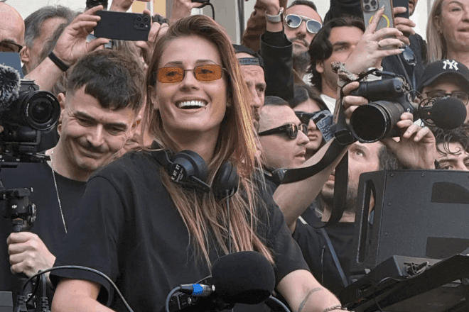 Charlotte de Witte convirtió una plaza histórica de Génova en una rave para 20.000 personas